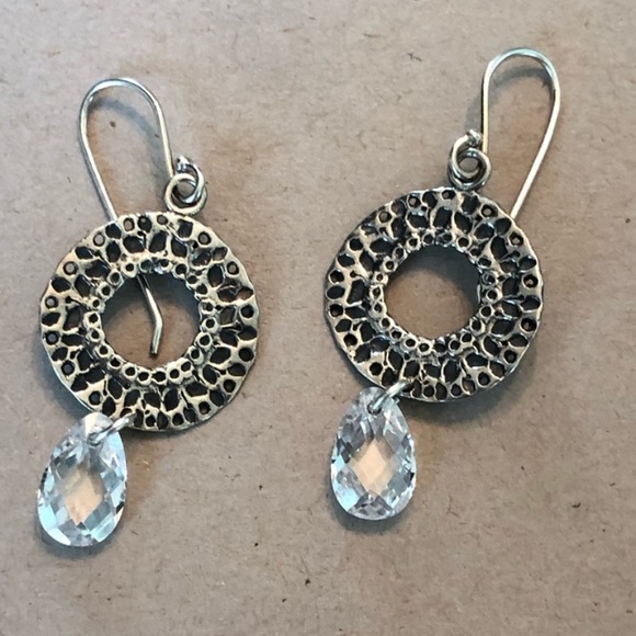 Silpada .925 Vintage Sterling Silver Hammered Circle Crystal Teardrop Earrings - Picture 1 of 7